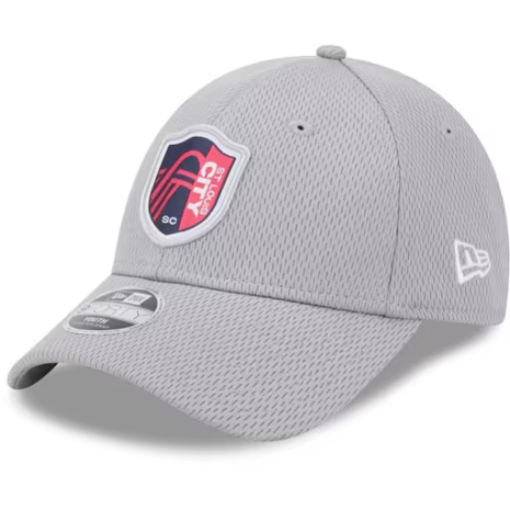New Era St Louis City SC Red Evergreen Stretch Snap 9FORTY Youth Adjustable Hatgo Long Sleeve Hoodie
